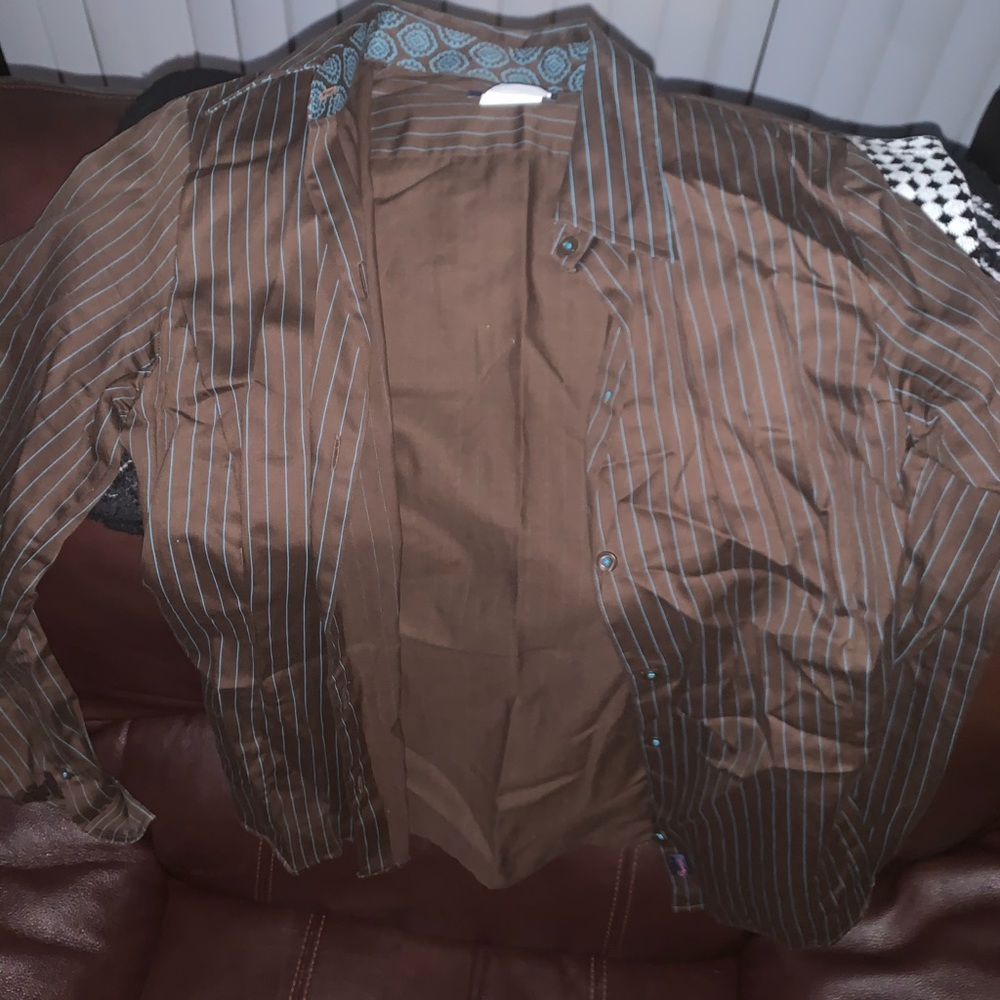 Long sleeve button shirt